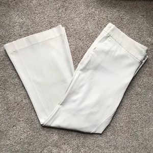 GAP Aubrey dress pant khakis with a flared leg light tan cream color w/strech